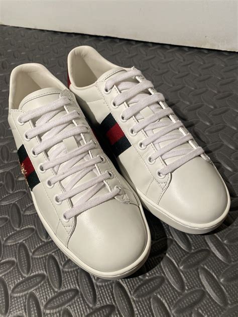 White Gucci Ace Embroidered Bee Sneakers Size 9 Slightly Used